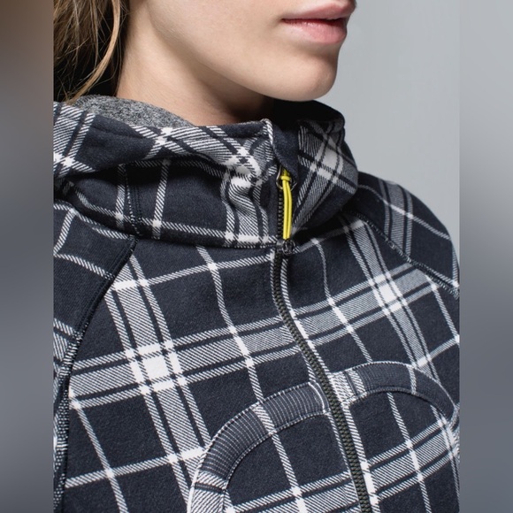 Lululemon Scuba Hoodie II  Great condition - Picture 3 of 8